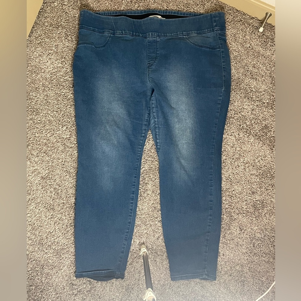 Super Skinny Mid Rise Skinny Jeggings